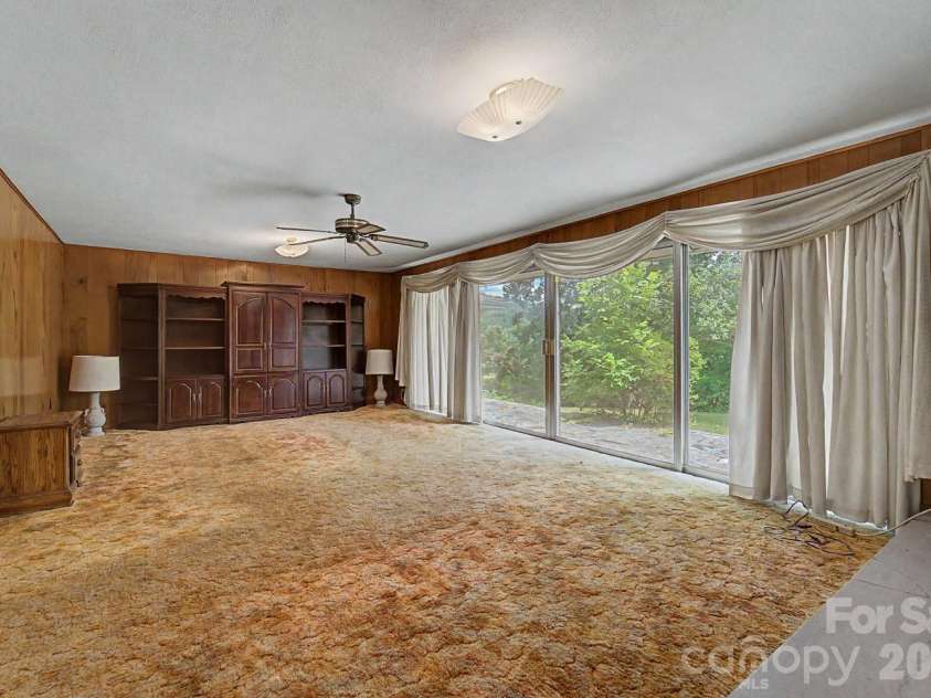 222 Mitchell Mountain Road, Bryson City, NC 28713.  MLS# CAR4418882, YatesRealty ID 47191. 