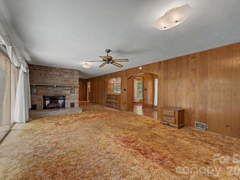 222 Mitchell Mountain Road, Bryson City, NC 28713.  MLS# CAR4418882, YatesRealty ID 47191. 