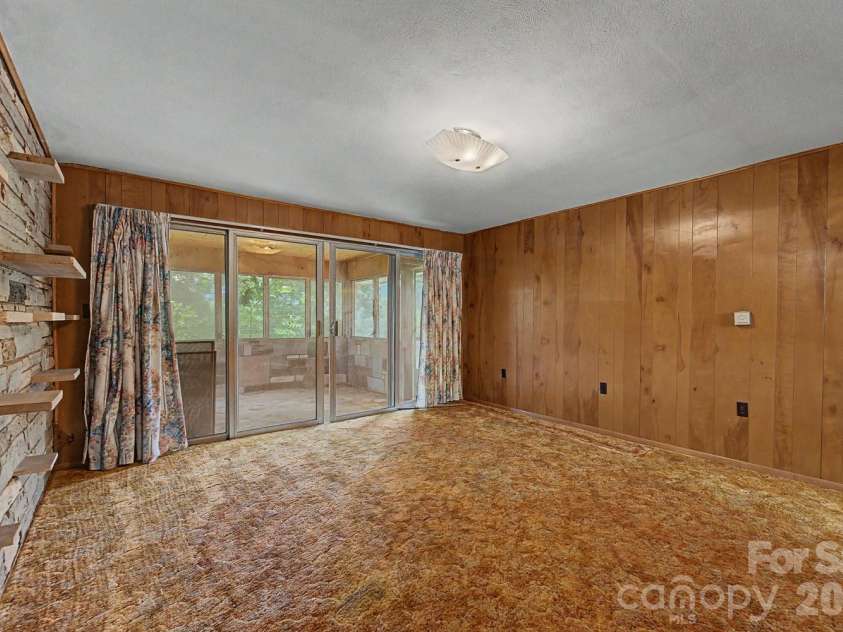 222 Mitchell Mountain Road, Bryson City, NC 28713.  MLS# CAR4418882, YatesRealty ID 47191. 