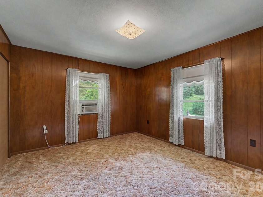 222 Mitchell Mountain Road, Bryson City, NC 28713.  MLS# CAR4418882, YatesRealty ID 47191. 
