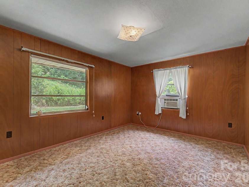 222 Mitchell Mountain Road, Bryson City, NC 28713.  MLS# CAR4418882, YatesRealty ID 47191. 