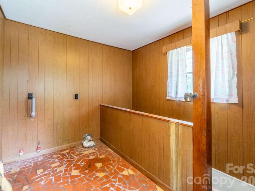 222 Mitchell Mountain Road, Bryson City, NC 28713.  MLS# CAR4418882, YatesRealty ID 47191. 