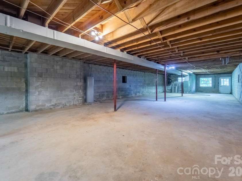 222 Mitchell Mountain Road, Bryson City, NC 28713.  MLS# CAR4418882, YatesRealty ID 47191. 