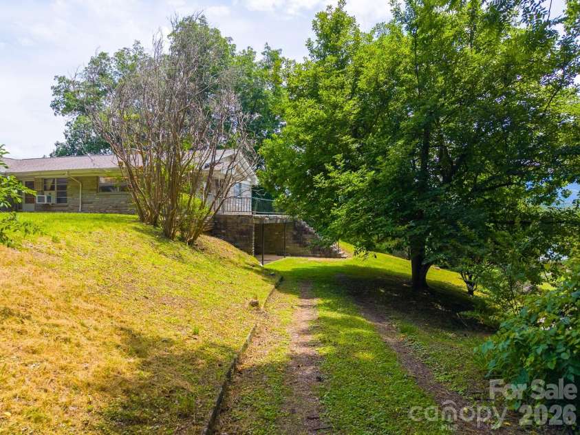 222 Mitchell Mountain Road, Bryson City, NC 28713.  MLS# CAR4418882, YatesRealty ID 47191. 