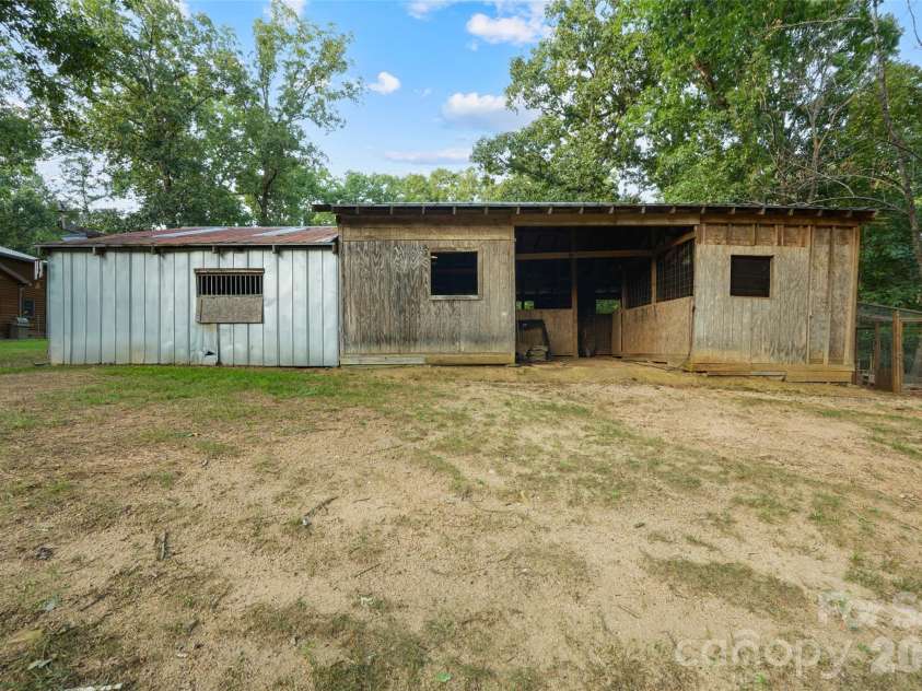11626 Brief Road, Charlotte, NC 28227.  MLS# CAR4418942, YatesRealty ID 47193. 