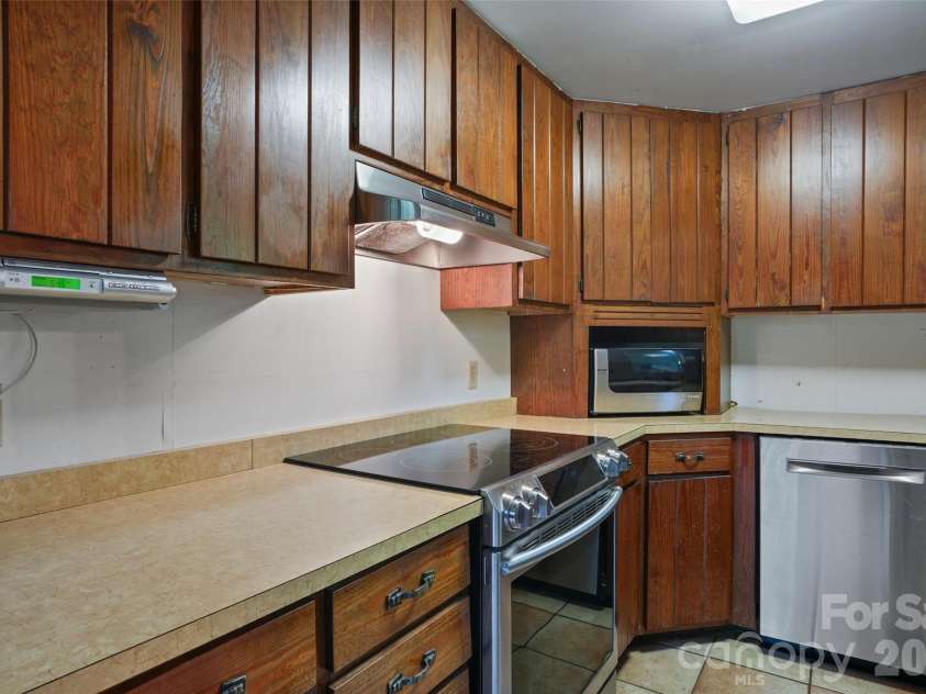 11626 Brief Road, Charlotte, NC 28227.  MLS# CAR4418942, YatesRealty ID 47193. 