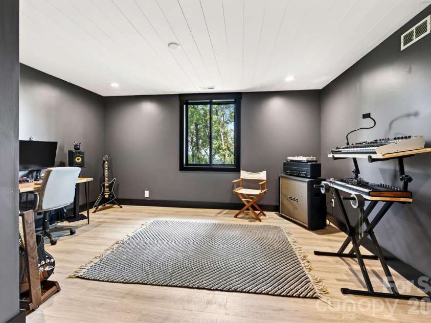 58 Teaberry Lane, Weaverville, NC 28787.  MLS# CAR4407339, YatesRealty ID 47195. 