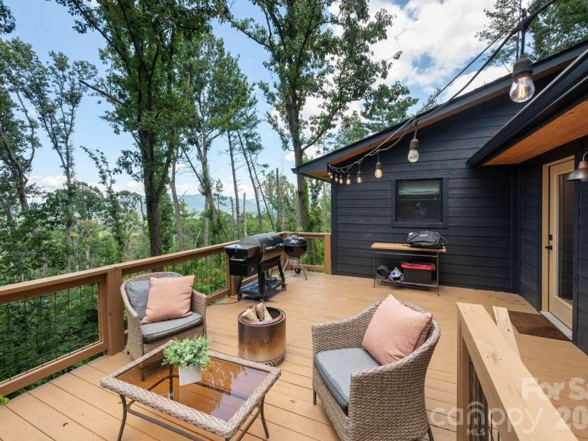 58 Teaberry Lane, Weaverville, NC 28787.  MLS# CAR4407339, YatesRealty ID 47195. 