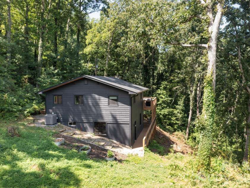58 Teaberry Lane, Weaverville, NC 28787.  MLS# CAR4407339, YatesRealty ID 47195. 