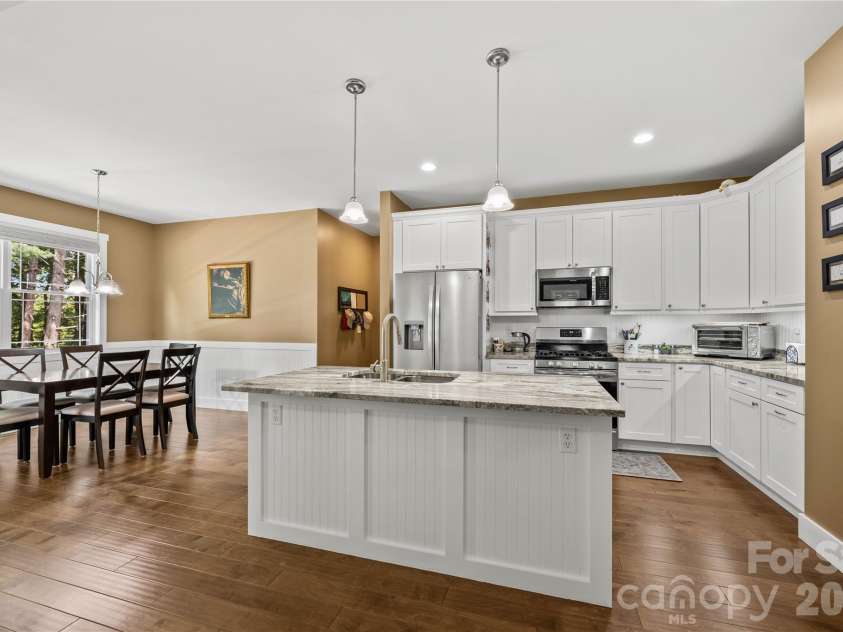 202 Windy Acres Knoll Drive, Hendersonville, NC 28792.  MLS# CAR4417155, YatesRealty ID 47196. 