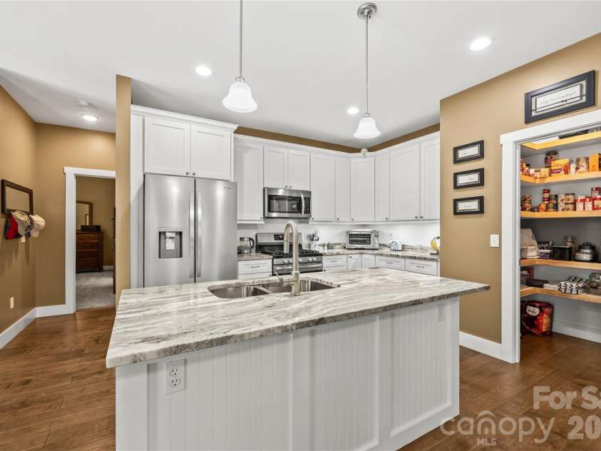 202 Windy Acres Knoll Drive, Hendersonville, NC 28792.  MLS# CAR4417155, YatesRealty ID 47196. 