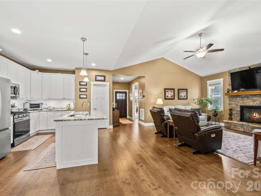202 Windy Acres Knoll Drive, Hendersonville, NC 28792.  MLS# CAR4417155, YatesRealty ID 47196. 