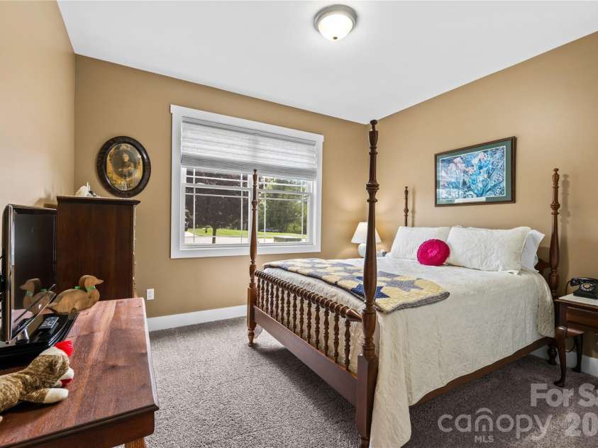 202 Windy Acres Knoll Drive, Hendersonville, NC 28792.  MLS# CAR4417155, YatesRealty ID 47196. 