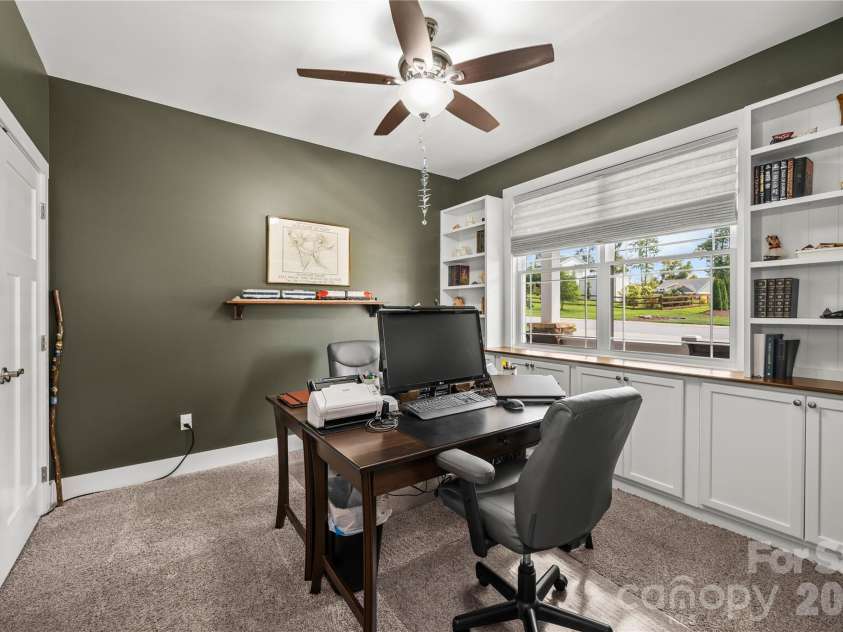 202 Windy Acres Knoll Drive, Hendersonville, NC 28792.  MLS# CAR4417155, YatesRealty ID 47196. 