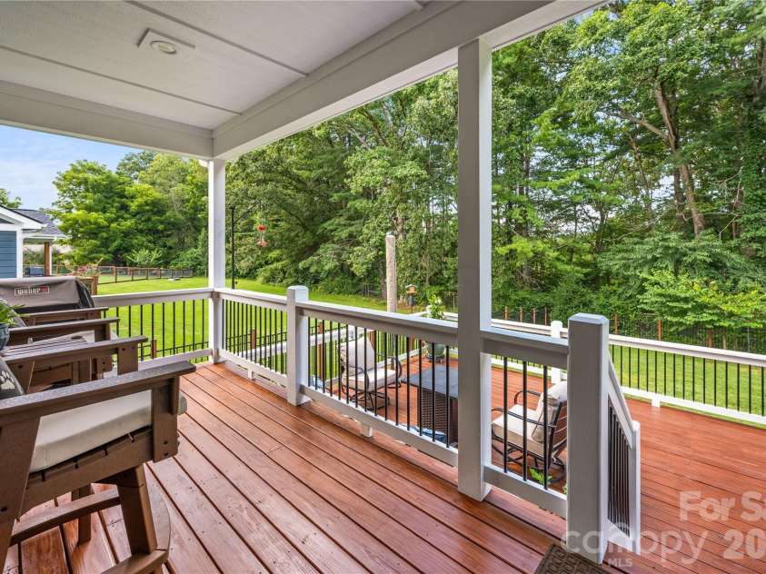 202 Windy Acres Knoll Drive, Hendersonville, NC 28792.  MLS# CAR4417155, YatesRealty ID 47196. 