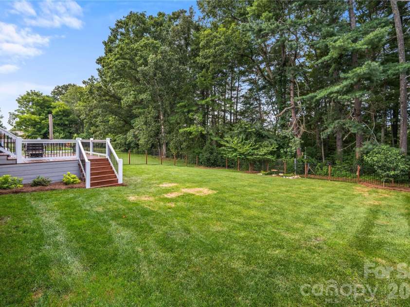 202 Windy Acres Knoll Drive, Hendersonville, NC 28792.  MLS# CAR4417155, YatesRealty ID 47196. 