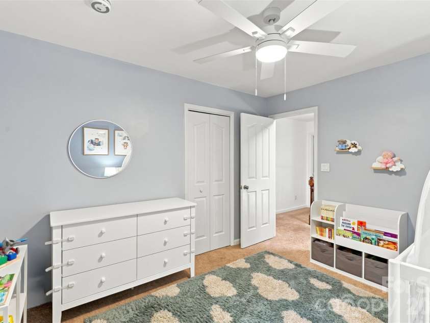 6813 Wolf Run Drive, Charlotte, NC 28277.  MLS# CAR4414287, YatesRealty ID 47197. 