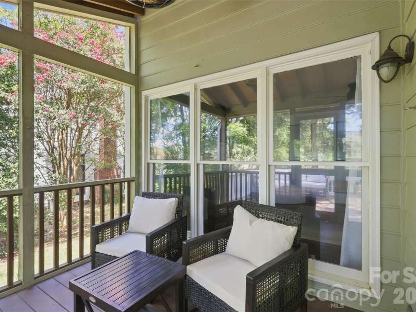 6813 Wolf Run Drive, Charlotte, NC 28277.  MLS# CAR4414287, YatesRealty ID 47197. 