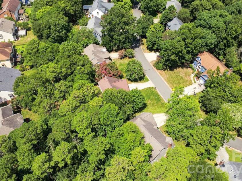 6813 Wolf Run Drive, Charlotte, NC 28277.  MLS# CAR4414287, YatesRealty ID 47197. 