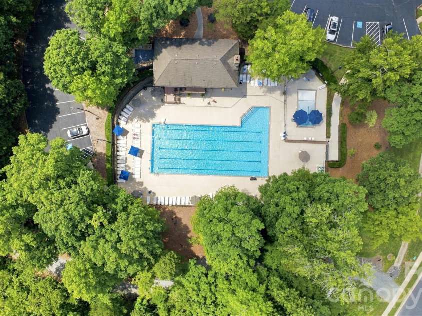 6813 Wolf Run Drive, Charlotte, NC 28277.  MLS# CAR4414287, YatesRealty ID 47197. 