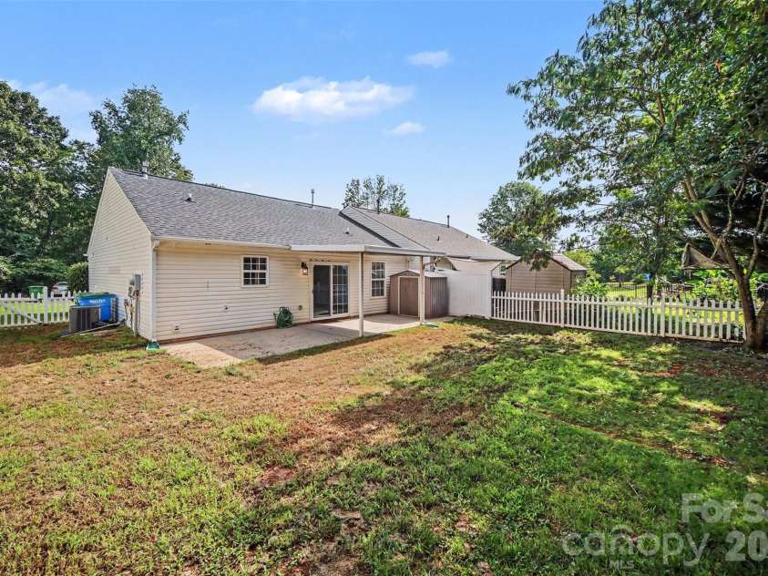 1356 Copper Creek Lane, Fort Mill, SC 29715.  MLS# CAR4418757, YatesRealty ID 47199. Backyard