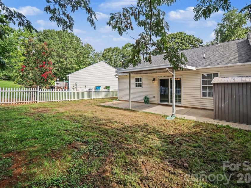 1356 Copper Creek Lane, Fort Mill, SC 29715.  MLS# CAR4418757, YatesRealty ID 47199. Backyard