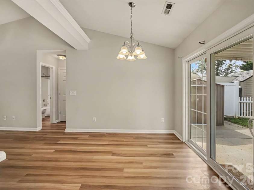1356 Copper Creek Lane, Fort Mill, SC 29715.  MLS# CAR4418757, YatesRealty ID 47199. Dining area