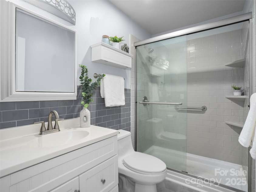 1 Rocking Porch Road, Asheville, NC 28805.  MLS# CAR4292378, YatesRealty ID 4720. Shared bath on 2nd floor - updated and spacious