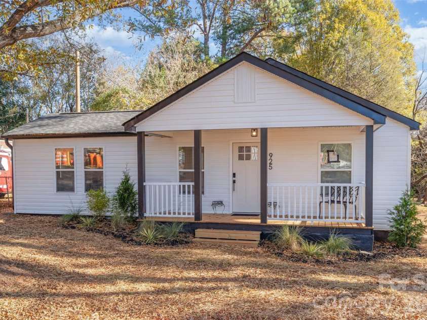 925 Dunlap Roddey Road, Rock Hill, SC 29730.  MLS# CAR4417580, YatesRealty ID 47203. 