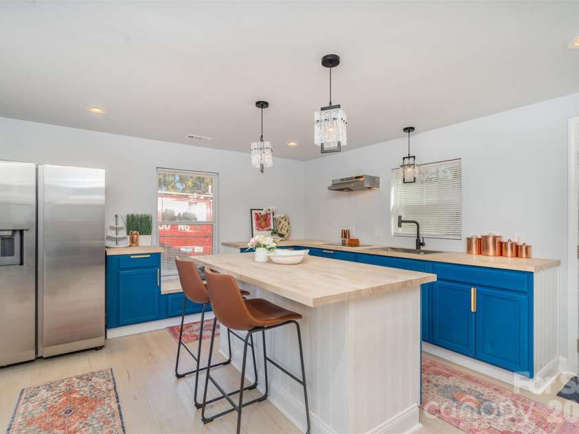 925 Dunlap Roddey Road, Rock Hill, SC 29730.  MLS# CAR4417580, YatesRealty ID 47203. 