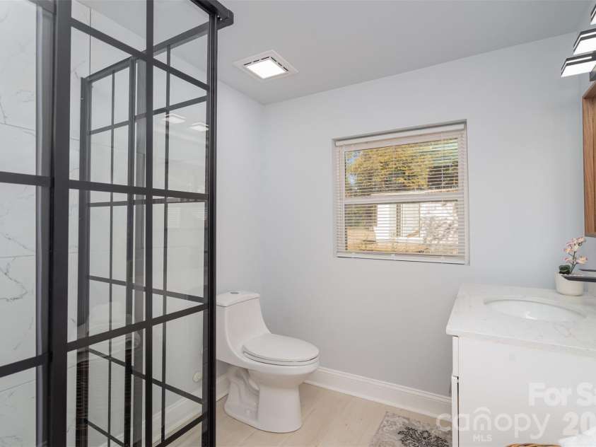 925 Dunlap Roddey Road, Rock Hill, SC 29730.  MLS# CAR4417580, YatesRealty ID 47203. 