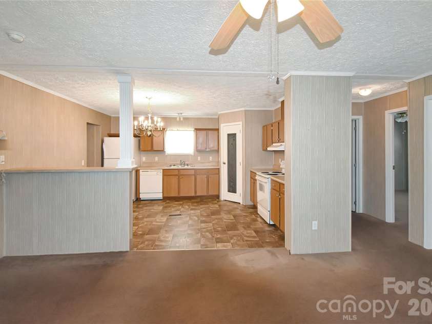 432 Forest Place, Lenoir, NC 28645.  MLS# CAR4418856, YatesRealty ID 47205. 
