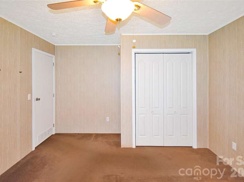 432 Forest Place, Lenoir, NC 28645.  MLS# CAR4418856, YatesRealty ID 47205. 
