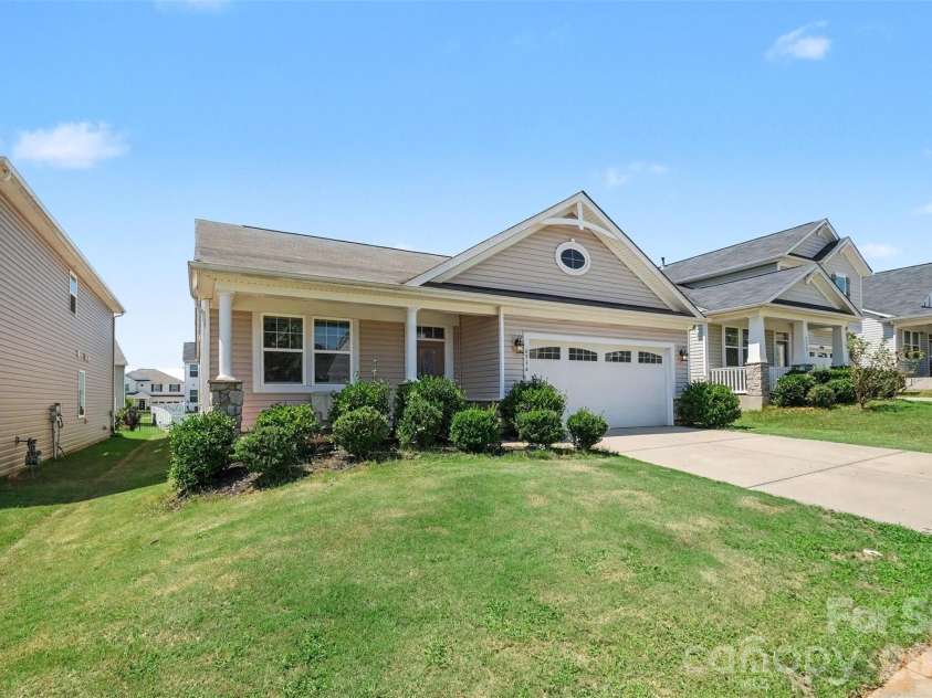 6536 Georgia Oak Road, Charlotte, NC 28269.  MLS# CAR4417712, YatesRealty ID 47208. 