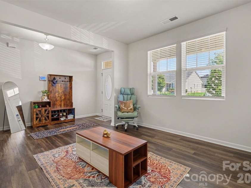 6536 Georgia Oak Road, Charlotte, NC 28269.  MLS# CAR4417712, YatesRealty ID 47208. 