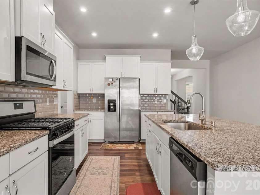 6536 Georgia Oak Road, Charlotte, NC 28269.  MLS# CAR4417712, YatesRealty ID 47208. 