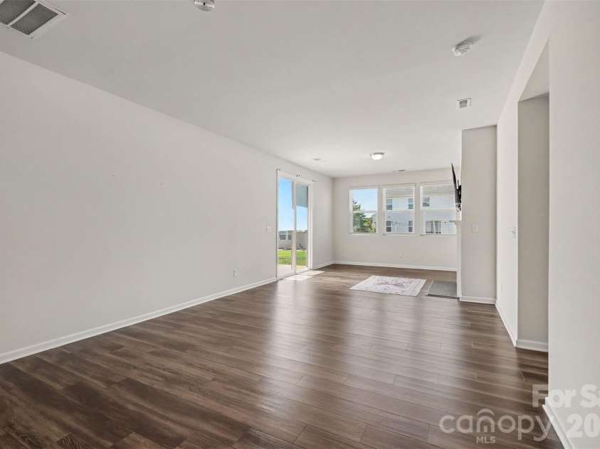6536 Georgia Oak Road, Charlotte, NC 28269.  MLS# CAR4417712, YatesRealty ID 47208. 