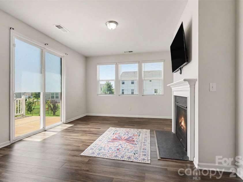 6536 Georgia Oak Road, Charlotte, NC 28269.  MLS# CAR4417712, YatesRealty ID 47208. 
