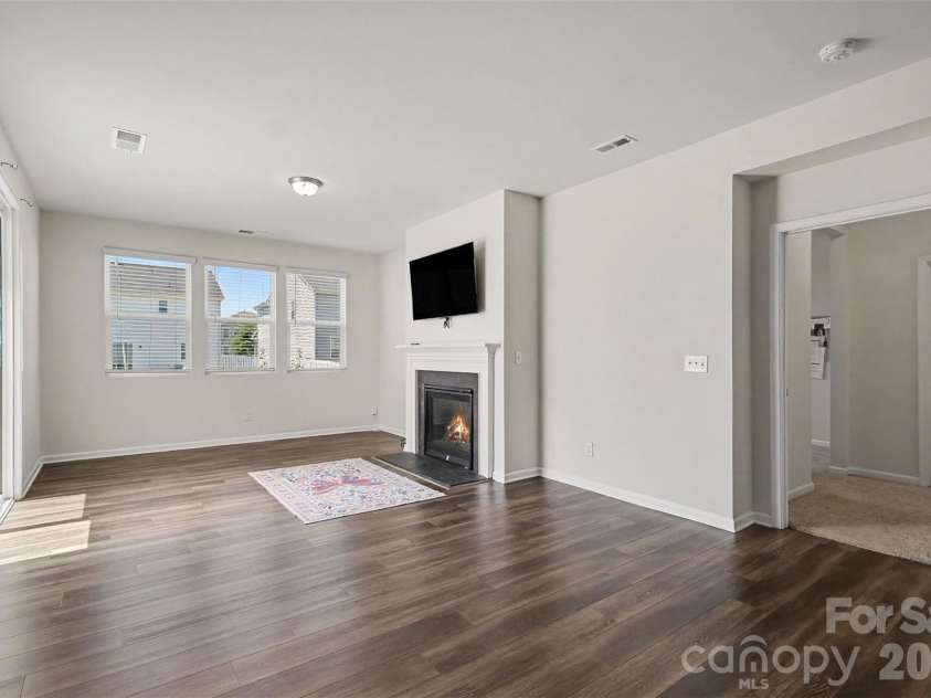6536 Georgia Oak Road, Charlotte, NC 28269.  MLS# CAR4417712, YatesRealty ID 47208. 