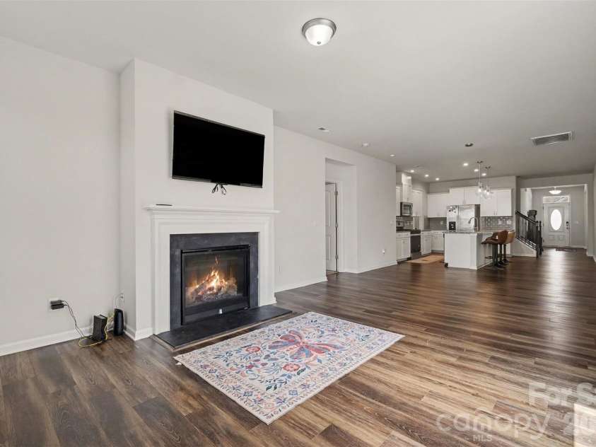 6536 Georgia Oak Road, Charlotte, NC 28269.  MLS# CAR4417712, YatesRealty ID 47208. 