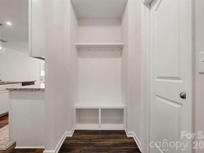 6536 Georgia Oak Road, Charlotte, NC 28269.  MLS# CAR4417712, YatesRealty ID 47208. 