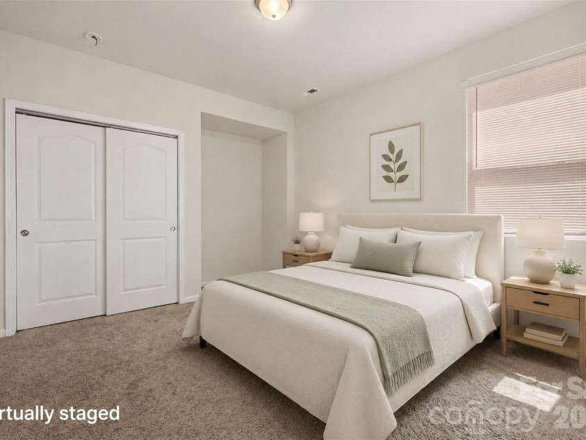 6536 Georgia Oak Road, Charlotte, NC 28269.  MLS# CAR4417712, YatesRealty ID 47208. 