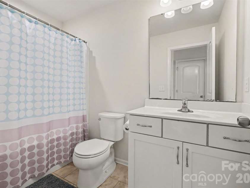 6536 Georgia Oak Road, Charlotte, NC 28269.  MLS# CAR4417712, YatesRealty ID 47208. 