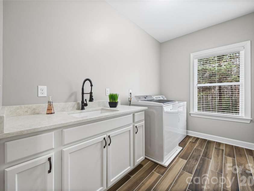 2145 Bluebell Way, Tega Cay, SC 29708.  MLS# CAR4354190, YatesRealty ID 4721. 