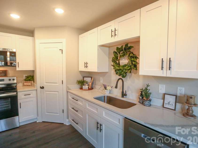 2653 Brady Avenue, Kannapolis, NC 28083.  MLS# CAR4302334, YatesRealty ID 4721. 