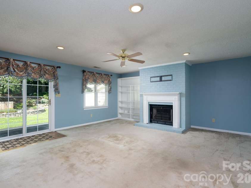 566 Camrose Circle, Concord, NC 28025.  MLS# CAR4417780, YatesRealty ID 47212. 