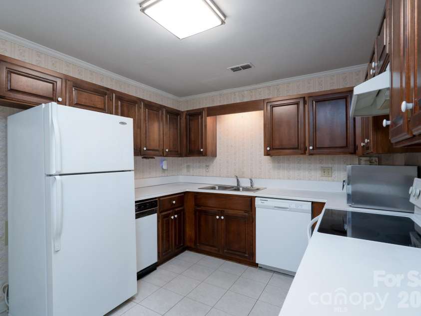 566 Camrose Circle, Concord, NC 28025.  MLS# CAR4417780, YatesRealty ID 47212. 