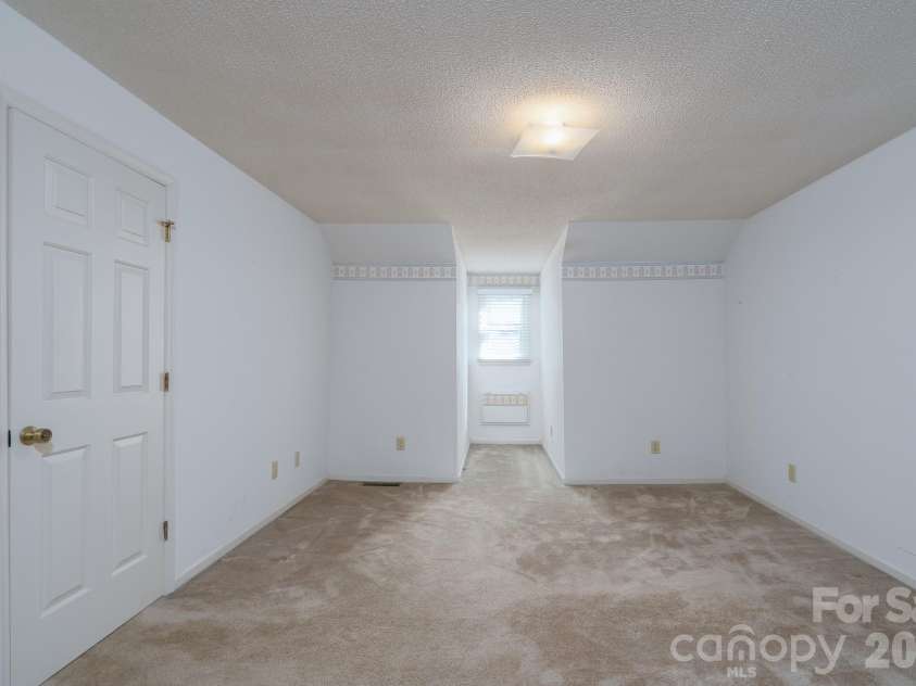 566 Camrose Circle, Concord, NC 28025.  MLS# CAR4417780, YatesRealty ID 47212. 