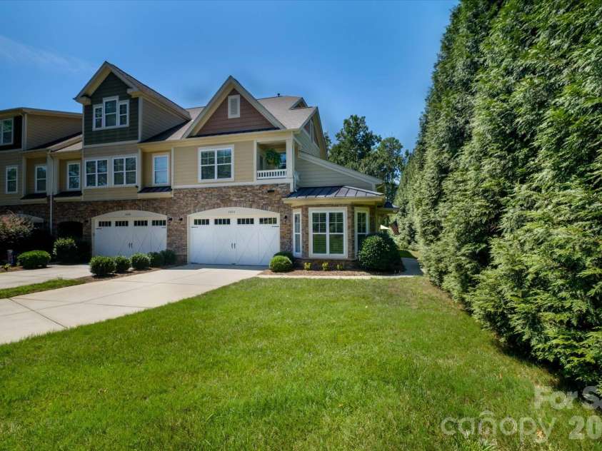 4004 La Crema Drive, Charlotte, NC 28214.  MLS# CAR4409907, YatesRealty ID 47214. 