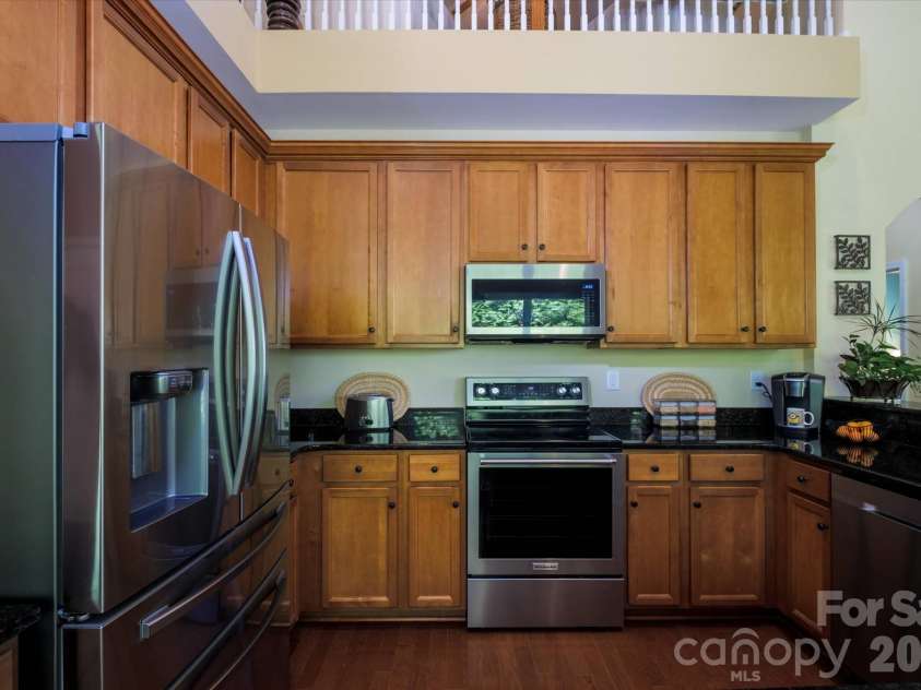 4004 La Crema Drive, Charlotte, NC 28214.  MLS# CAR4409907, YatesRealty ID 47214. 